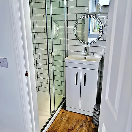 Porthmadog, Sleeps 11, 5 Bedrooms, 5 Bathrooms, Mountain Views Exterior photo