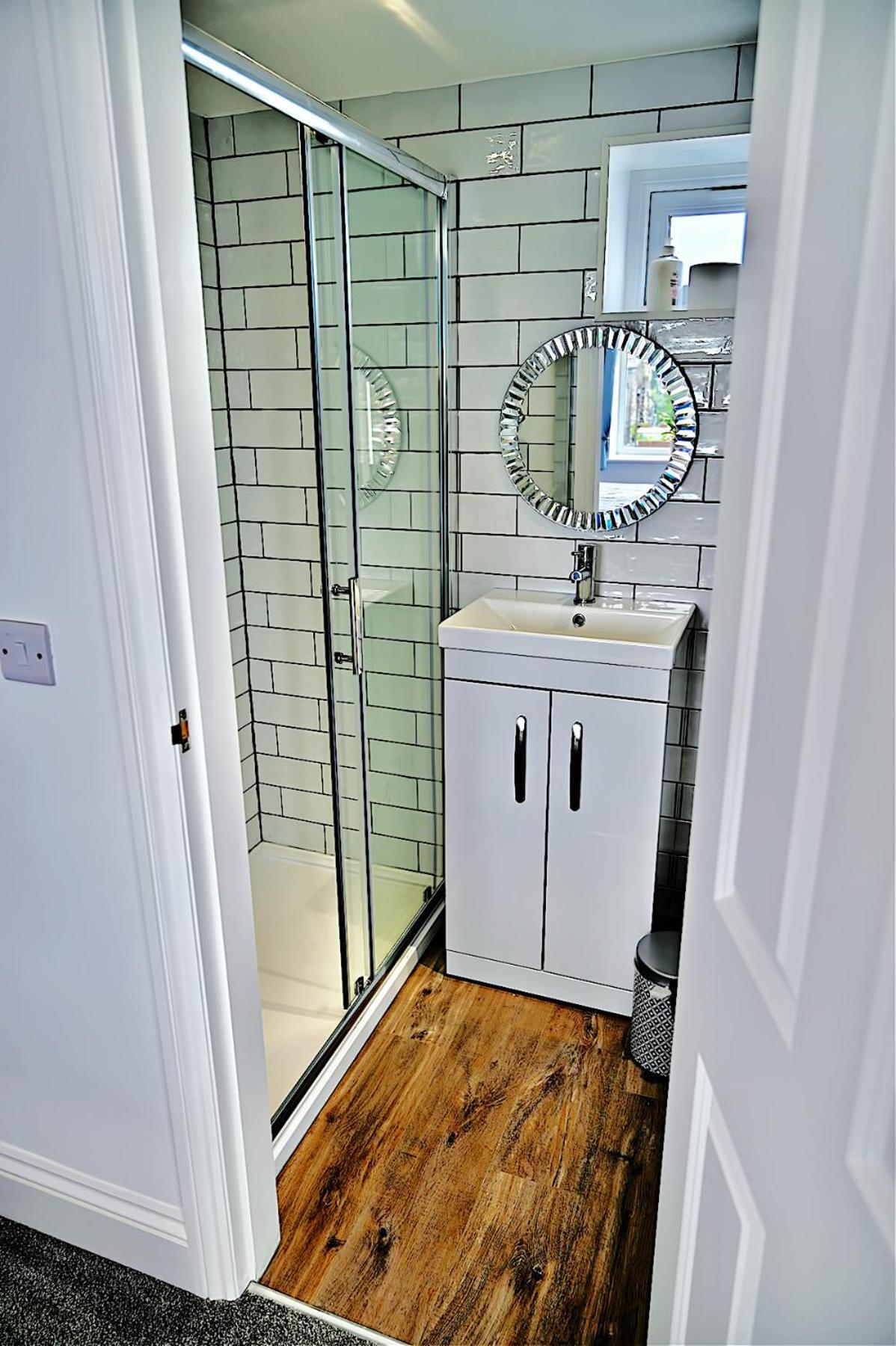 Porthmadog, Sleeps 11, 5 Bedrooms, 5 Bathrooms, Mountain Views Porthmadog