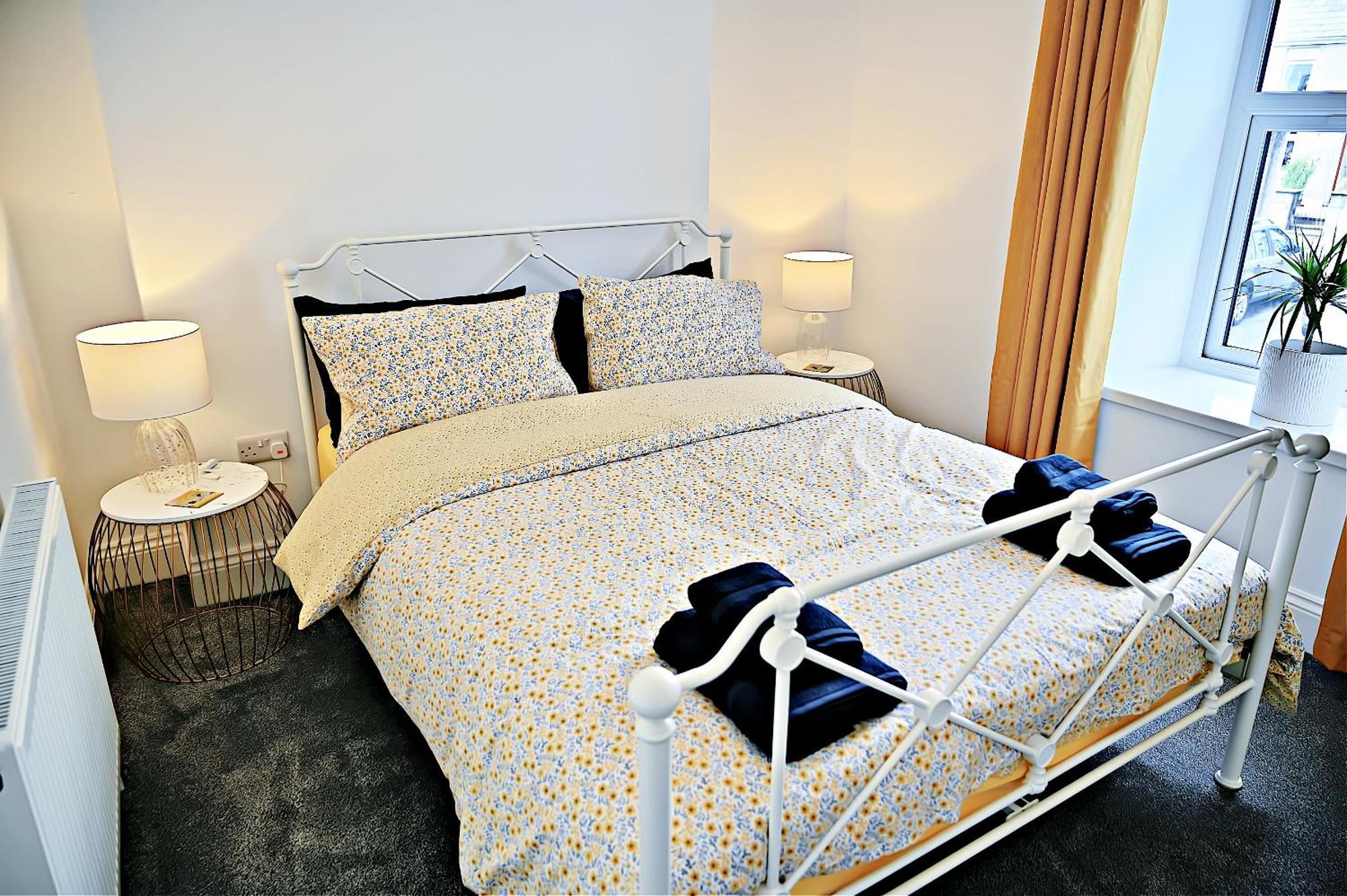 Holiday home Porthmadog, Sleeps 11, 5 Bedrooms, 5 Bathrooms, Mountain Views
